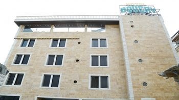 Bouery Hotel Kfar Yassine Екстериор снимка